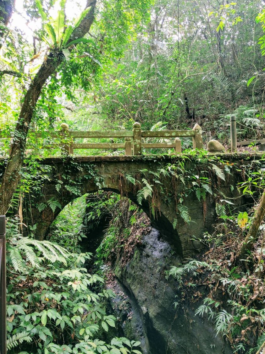 峨眉水濂橋步道的百年糯米橋