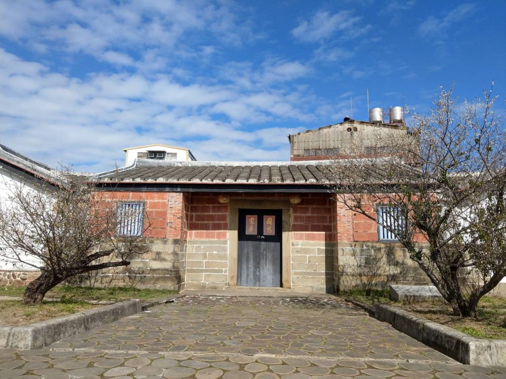 北埔-金廣福前的梅花